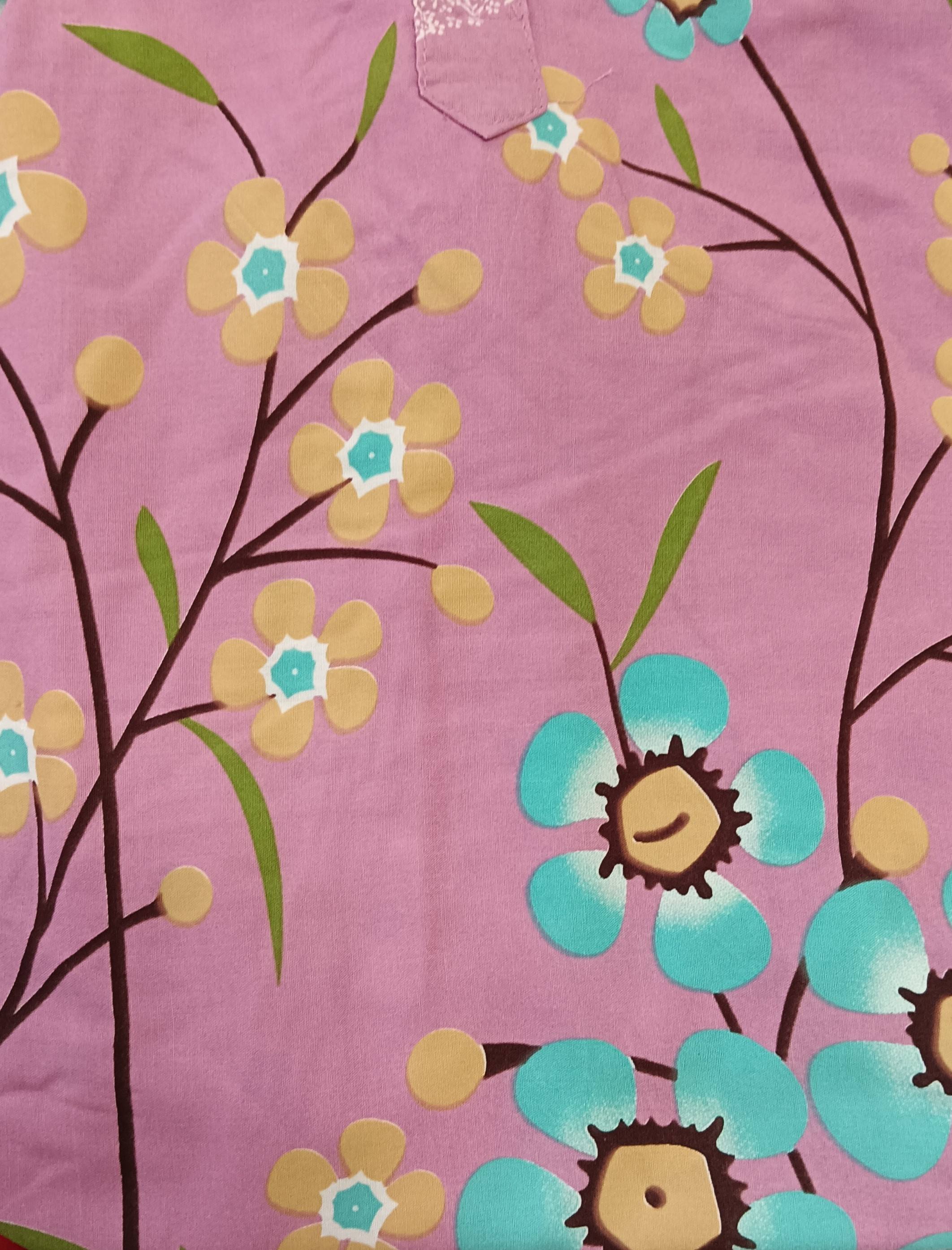 สีแดงม่วง