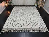 Bestseller Modernes Design Polka Dot Schaf Wollte ppich Schwarz-Weiß Berber Marok kanis cher Teppich Hand gefertigter Teppich zum Fabrik preis