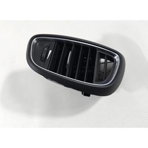 Grille d'aération du tableau de bord côté droit RENAULT Scenic Série 687605833R (16>) - Product Image 4
