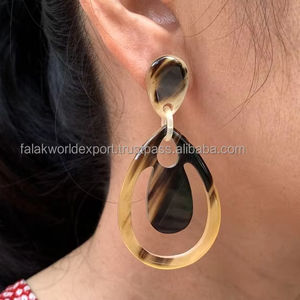 ชุดต่างหูรูปเขาควายแบบล๊อคสุดหรูสำหรับผู้หญิงชุดต่างหูแบบห่วงสำหรับสตรีต่างหูเม็ดเดี่ยวจาก falak - Product Image 3