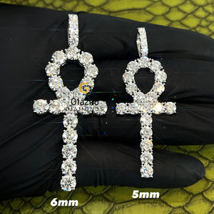 Adorable pendentif croix hip-hop en argent sterling 925 plaqué rhodium, 7 carats de diamants taille brillant VVS, pour fêtes unisexes - Product Image 3