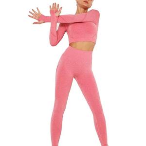 Services OEM les plus vendus dernière conception personnalisée couleur taille femmes ensemble de yoga vente chaude spandex polyester fait ensemble de yoga - Product Image 3