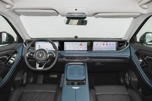 SUV Híbrido Eléctrico Usado 2024, Caja de Cambios Automática, Asistencia Inteligente al Conductor, Interior y Exterior Impecables, Suministrado desde Japón - Product Image 6