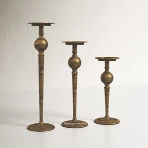 Bougeoir de pilier en métal de conception chère argent brillant fini pour la maison et l'événement ensemble de bougeoirs décoratifs - Product Image 4