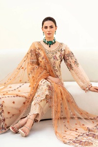 Top vendeur de costumes de soirée de marque Shalwar kameez pour femmes en mousseline de soie de très haute qualité avec des broderies très fines - Product Image 5