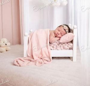Premium Newborn Photography Bed Props Cuna de madera/Cuna para uso en interiores y exteriores para dormitorio y sala de estar - Product Image 1