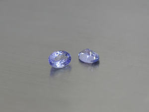 พลอยแทนซาไนต์สีน้ำเงินธรรมชาติ ทรงรี 3x4 มม. เปลี่ยนสีได้ สะอาดตา รับรองโดยผู้เชี่ยวชาญ สำหรับทำเครื่องประดับ - Product Image 2