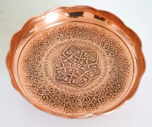 Bol à fruits classique en laiton poli martelé, forme ronde, pour mélanger les aliments, servir et présenter sur table royale - Product Image 4