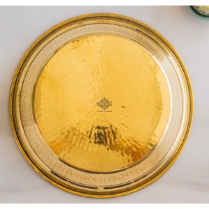 IndianArtVilla Plato de diseño martillado de latón puro-Utensilios de cocina para servir y mezclar harina - Product Image 6