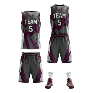Uniforme de Baloncesto Personalizado Transpirable de Manga Corta 100% Poliéster Unisex para Adultos con Accesorios Hecho en Pakistán Servicio OEM - Product Image 3