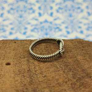 Nouvelle arrivée 925 bague en argent sterling simple diamant incrusté de bijoux délicats fabricant de gros - Product Image 3