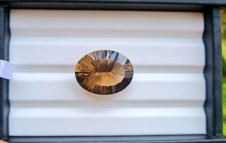 สีน้ำตาล