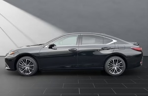 LEXUS ES 300h Usata 2025, 5 Posti, Ibrida, 218 CV, Euro 6e, 4 Cilindri, Cambio Automatico, Guida a Sinistra - Product Image 5