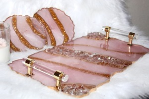 Plateau de luxe en résine rose et or avec accent en cristal Plateau décoratif élégant fait à la main pour les repas de table et les cadeaux - Product Image 6