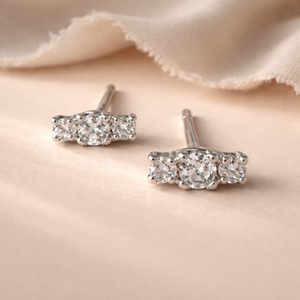 Boucles d'oreilles clous en zircon taille Petite Marquise en or rose 14 carats - Product Image 5