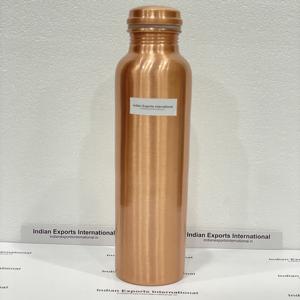 Botella de agua de cobre liso con acabado mate de 950ml, ecológica y portátil para uso en exteriores o en la oficina, personalizable. IEI 10 - Product Image 6