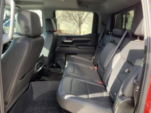 GM_C Sierra 1500 SLT 2023 Usada en Buen Estado - Product Image 6