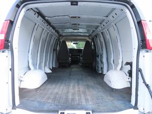 CLean Great deal ..Used 2022 C H E V R O L E T E X P R E S S C A R G O 2 5 0 0 E X T E N D E D R W D - Product Image 5