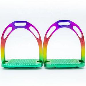 Jeu de coussinets de selle de cheval à sublimation arc-en-ciel avec doublure en tissu pour le style de saut - Product Image 6