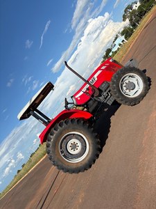 Tracteur agricole industriel d'occasion Massey Ferguson 4275 42 CV Rouge 4x4 à transmission par engrenages haute productivité - Product Image 6