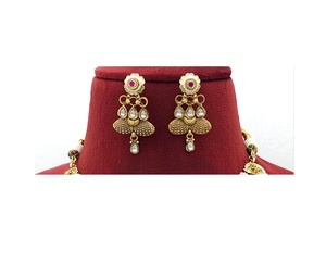 Ensemble de collier et de boucles d'oreilles de style nouveau, de qualité supérieure, finition or mat, élégant, pour collection de vêtements de mariage pour femmes - Product Image 3