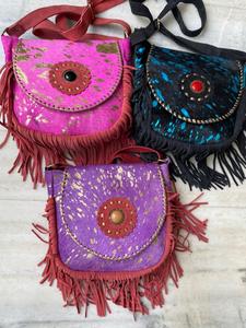 Sac à main élégant en fourrure de vache et cuir, sacs à bandoulière faits à la main - Product Image 4