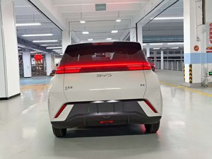 Autos Usados en Venta, 2024, 305KM, Volante a la Izquierda, Caja de Cambios Automática, Interior de Cuero, Cámara Trasera, Llantas R17, Color Oscuro - Product Image 6