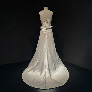 Vestido de Novia Moderno y Elegante NT56 con Perlas, Lazo, Satén, Cola de Sirena, Encaje, Flores y Cristales para Mujer - Product Image 2