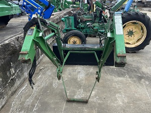 Tractor de Ruedas JOHN DEERE 70 Usado de 2001 con Motor y Caja de Cambios, Listo para Enviar - Product Image 3