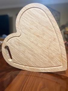 Planche à découper ronde en bambou de qualité supérieure avec un design moderne et luxueux, durable pour un usage domestique et en restaurant - Product Image 6