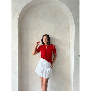 Jupe mi-longue brodée de fleurs rouges pour femme Topshow – Produit en gros - Product Image 4