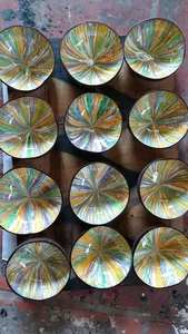Bol en laque colorée peint à la main, écologique, en coque de noix de coco, fabriqué au Vietnam - Product Image 2