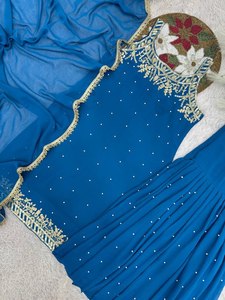 Heavy Designer Party Wear Faux Georgette Secuencia y bordado con remache Moti Work Top y Sharara y Lace Border Dupatta - Product Image 2