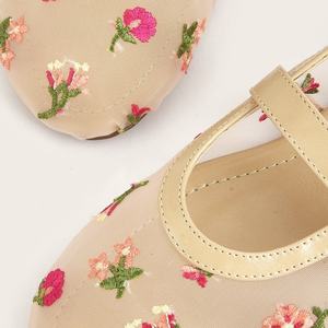 Chaussures plates en toile tissées à la main, mocassins décontractés traditionnels, respirants, en lin, pour l'été, chaussures plates légères artisanales pour femmes - Product Image 3