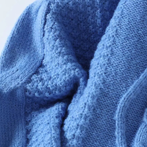 Pull de printemps en tricot noir décontracté pour hommes avec un design unique du cou respirant anti-rides anti-doux avec logo sur le devant - Product Image 4