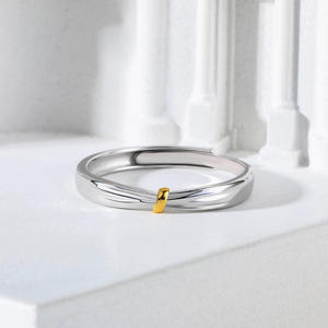 Bague pour femme Jeulia Lover Knot bicolore réglable en argent sterling - Product Image 4