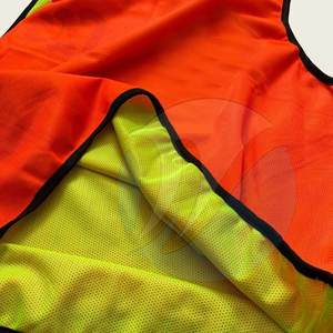 Peto de Entrenamiento Reversible de Alta Calidad Hecho a Medida, Nuevo Peto de Entrenamiento Reversible para Jóvenes - Product Image 4