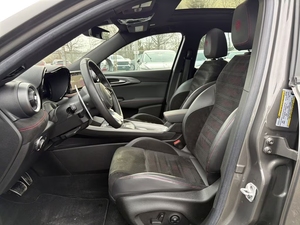 Alta Demanda en el Mercado, Alfa-Romeo Tonale Veloce 2024, Volante a la Izquierda/Derecha, SUV Automático Turbo, Asientos de Cuero - Product Image 5
