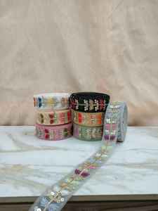 Garniture en dentelle florale brodée élégante pour la couture et l'artisanat, utilisation pour les mariages, fournisseur de dentelle Honey - Product Image 2