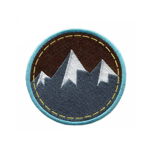 Parche bordado tejido con diseño de corazón colorido de tela personalizada, parches bordados para coser y planchar para ropa - Product Image 2