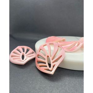 Componente de Joyería con Forma de Concha de Reina Rosa - Product Image 2