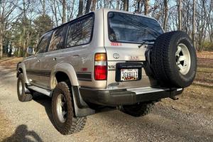 Toyota Land Cruiser VX Limited de 1992, en bon état - Product Image 3