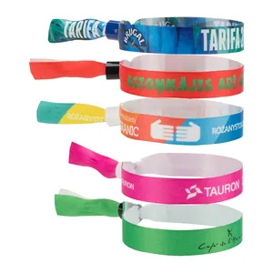 Braccialetti Promozionali Personalizzati Odette, Gadget Personalizzabili per il Branding Aziendale - Product Image 1