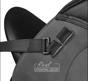 Silla de montar de caballo de doma inglesa personalizada, de cuero genuino resistente y cómodo, diseñada con los últimos estilos para montar a caballo - Product Image 4