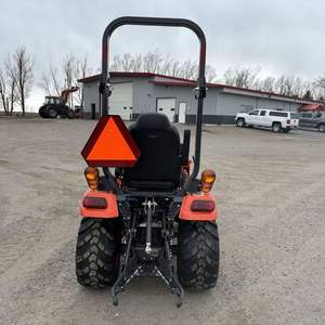 2022 Kubota รถแทรกเตอร์ล้อ BX23S คุณภาพระดับพรีเมี่ยมอุปกรณ์ฟาร์มที่ใช้ใหม่พร้อมเครื่องยนต์เกียร์ปั๊มเกียร์มอเตอร์ - Product Image 5