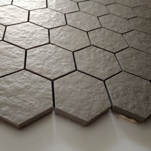 Superficies innovadoras, azulejo de mosaico hexagonal de 48mm, paredes de roca para baño y áreas de ducha, salpicaduras de cocina, suelos de área seca - Product Image 4