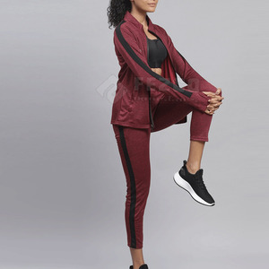 Ensemble de survêtement à capuche en molleton 100 % coton personnalisable pour femme - Collection Hiver - Product Image 4