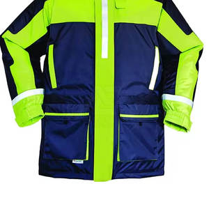 Combinaison de pêche imperméable à succès avec veste d'hiver isolée et cuissardes pour les sports d'hiver en plein air - Product Image 5