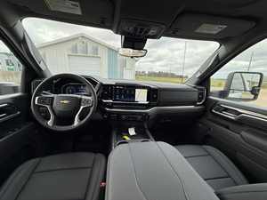 เชฟโรเลต ซิลเวอราโด เอส 3500HD ปี 2025 สภาพใหม่เอี่ยม - Product Image 3