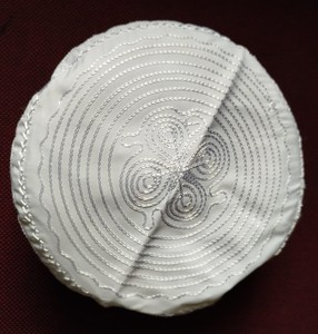 หมวกมุสลิมปักลายสำหรับผู้ชายอิสลามอาหรับ - Product Image 1